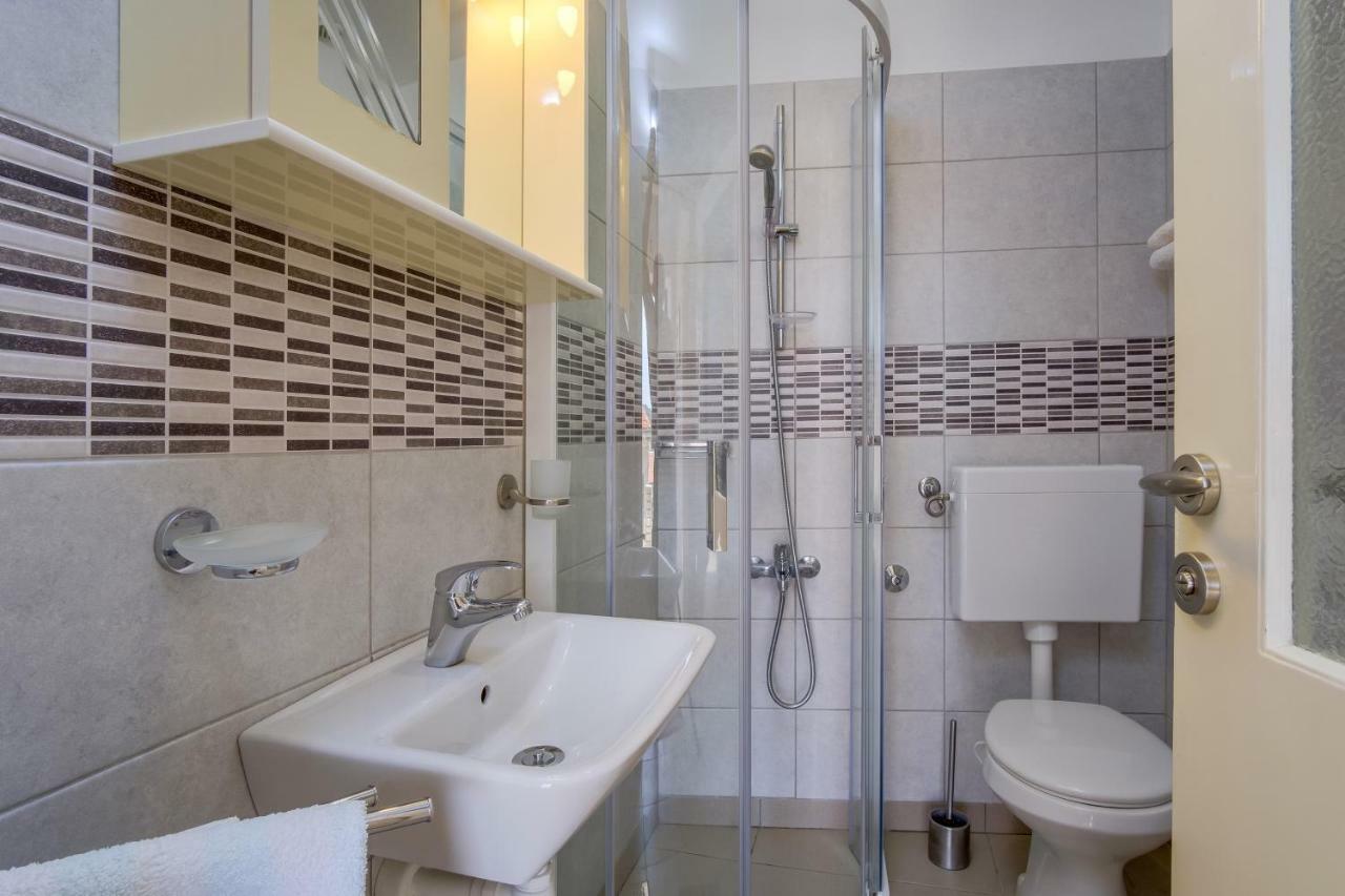 Sheshe Apartment Mali Losinj Exterior photo