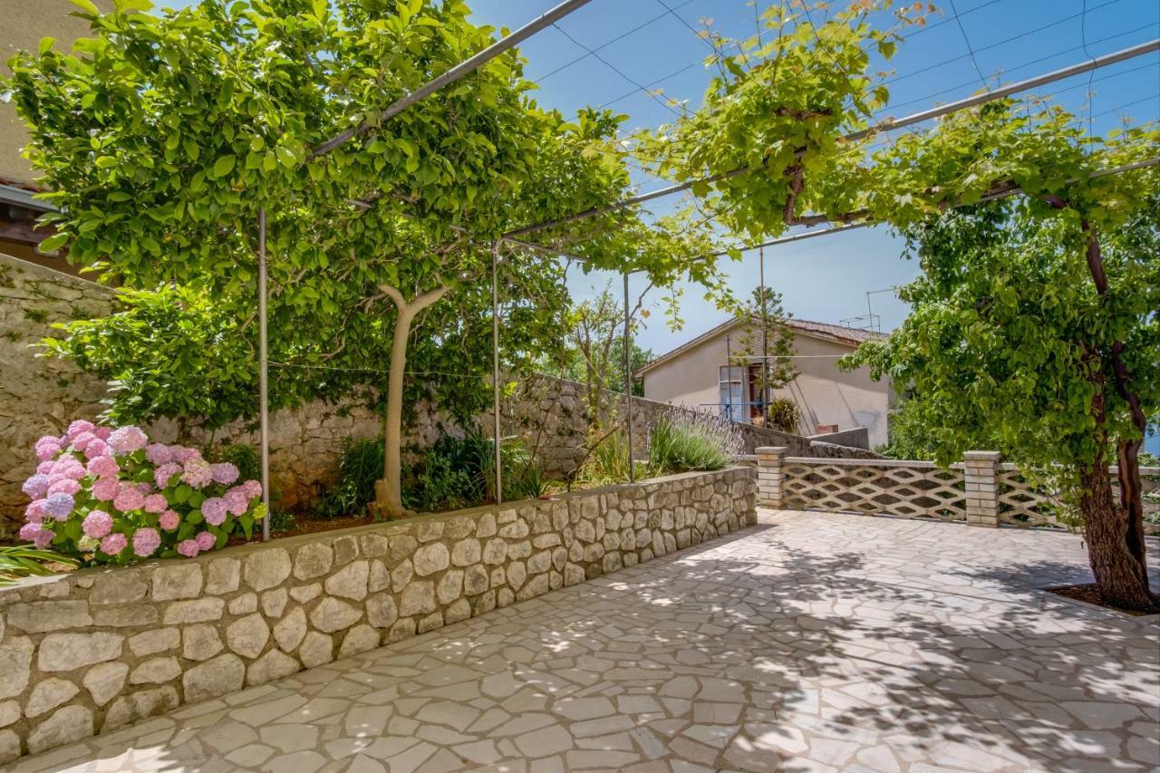 Sheshe Apartment Mali Losinj Exterior photo