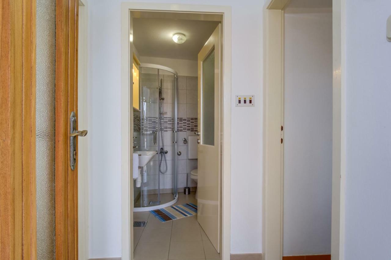 Sheshe Apartment Mali Losinj Exterior photo